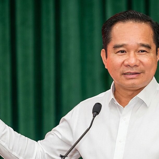 chu-tich-nguyen-van-duoc:-tp.hcm-huy-dong-moi-nguon-luc-de-ve-dich-tang-truong-hai-con-so