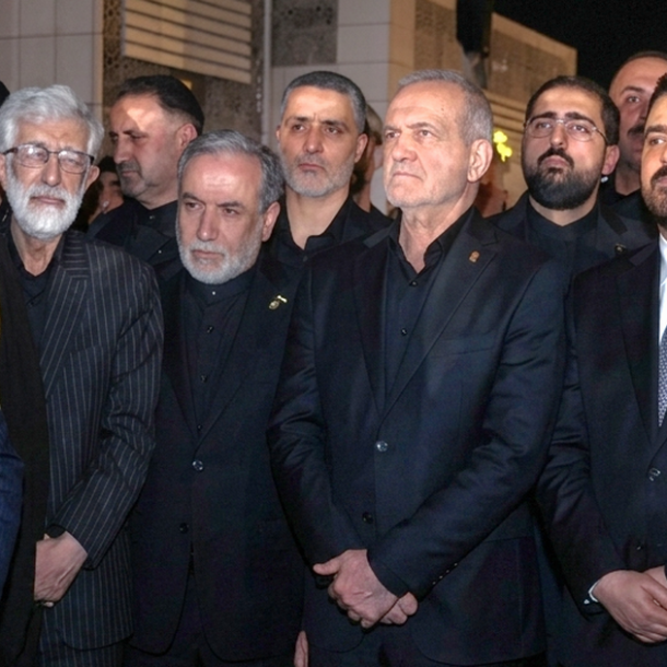 tong-thong-iran-rut-ngan-lich-trinh-du-tang-le-ong-ali-khamenei-sau-khi-my-khong-kich