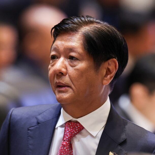 tong-thong-philippines-benh-vuc-bo-truong-bi-trung-quoc-trung-phat