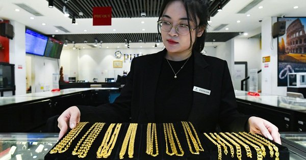 gi&aacute;-v&agrave;ng,-bac-dong-loat-giam-manh-chieu-8.7