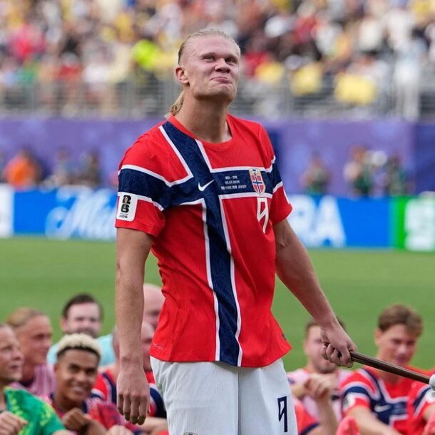 cau-chuyen-cha-truyen-con-noi-kho-tin-cua-tuyen-na-uy-tai-world-cup