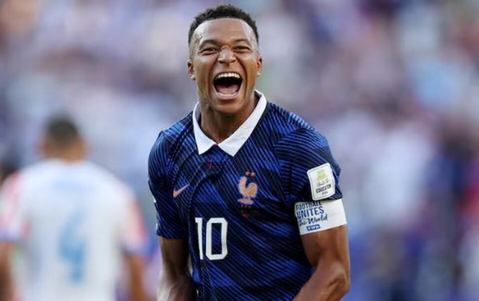mbappe-chay-toc-do-sieu-viet,-san-van-dong-world-cup-2026-ti-le-99,7%-day-khan-gia