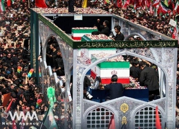 iran-an-tang-co-lanh-tu-ali-khamenei,-tau-thuyen-qua-hormuz-giam-manh