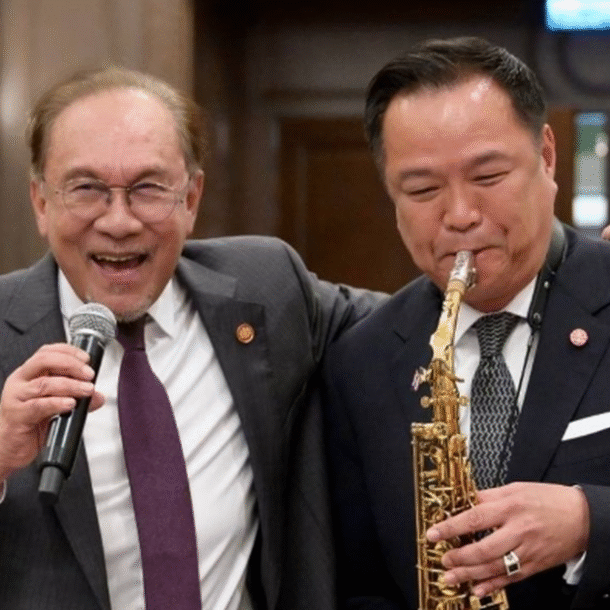 thu-tuong-thai-lan-tro-tai-thoi-ken-saxophone-trong-chuyen-tham-chinh-thuc-malaysia