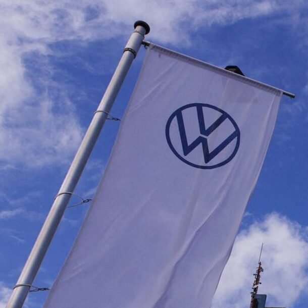 volkswagen-cat-nua-so-luong-mau-xe,-sa-thai-100.000-nhan-vien