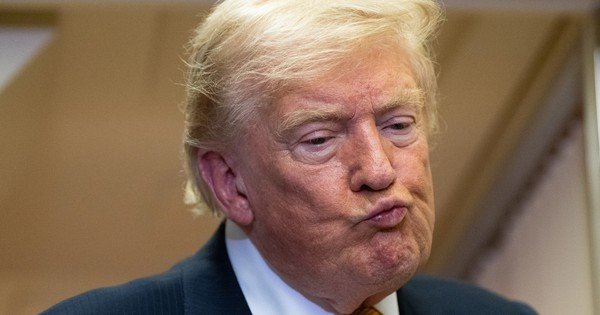 &ocirc;ng-trump-bi-c&aacute;o-buoc-muon-can-thiep-bau-cu-giua-ky