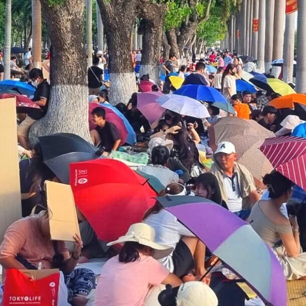 3-tieng-truoc-dem-chung-ket-phao-hoa-quoc-te-da-nang,-nguoi-dan-ra-kin-bo-song-han-giu-cho