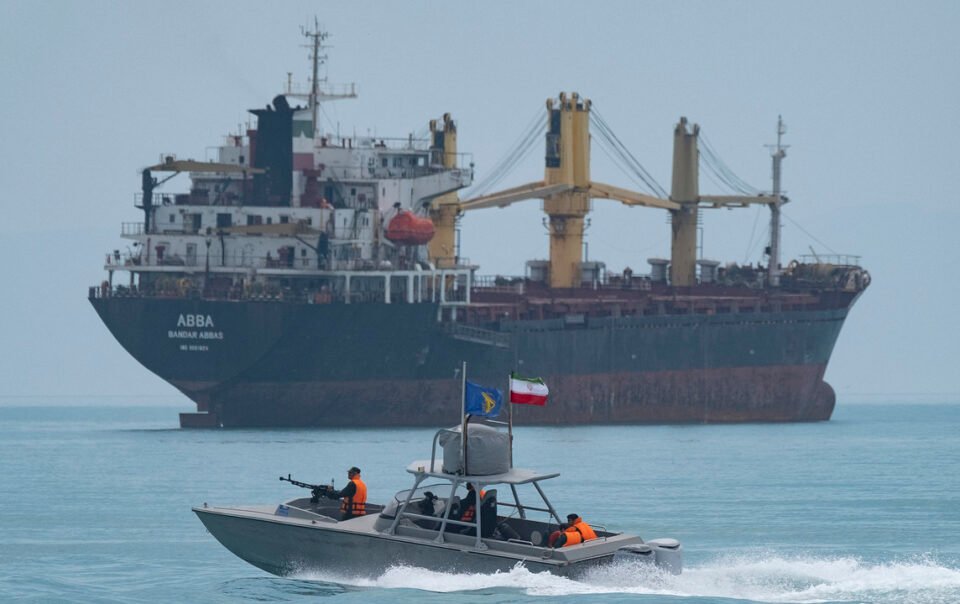 iran-tuyen-bo-dong-eo-bien-hormuz