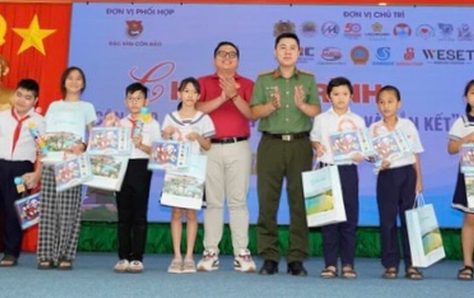hanh-trinh-ve-nguon-‘con-dao-–-khat-vong-xanh,-tri-an-va-gan-ket’