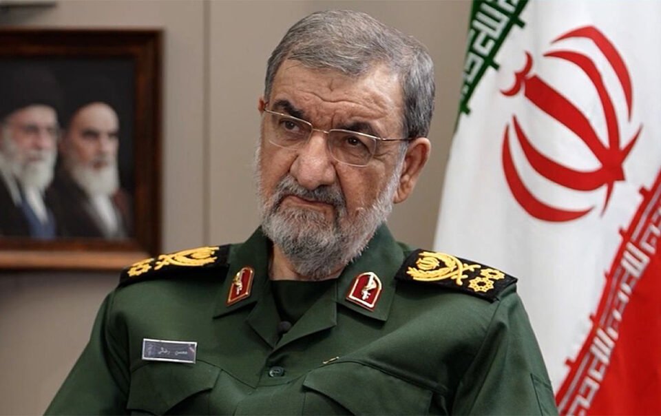 co-van-iran:-eo-bien-hormuz-quan-trong-hon-vu-khi-hat-nhan