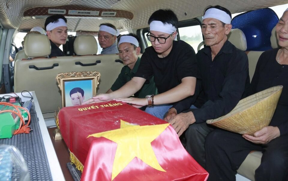 sau-53-nam,-nho-giam-dinh-adn,-hai-cot-mot-liet-si-tro-ve-que-huong-xu-thanh