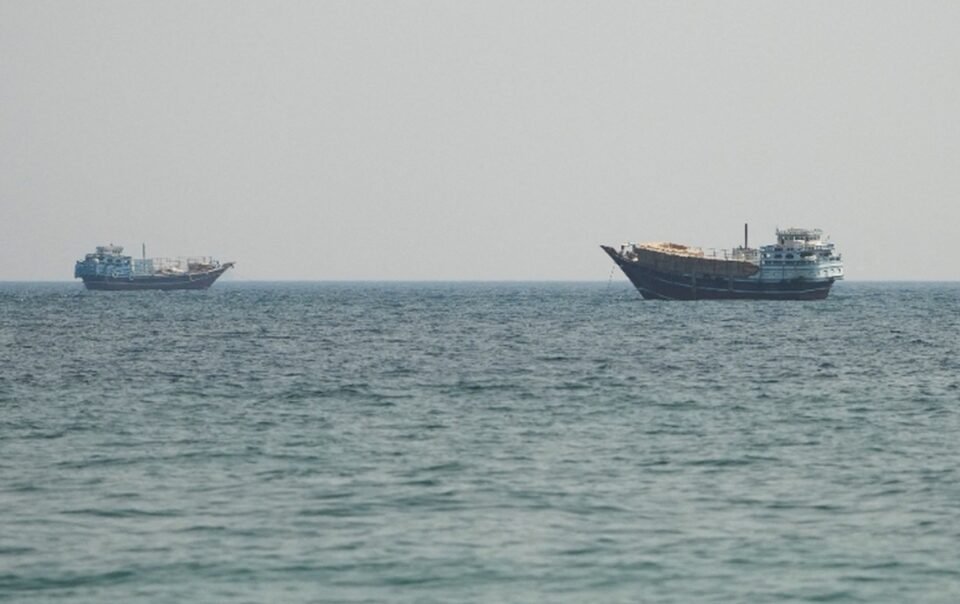 nong:-my-tan-cong-iran-nhieu-dot-doc-eo-bien-hormuz,-nham-vao-muc-tieu-nao?