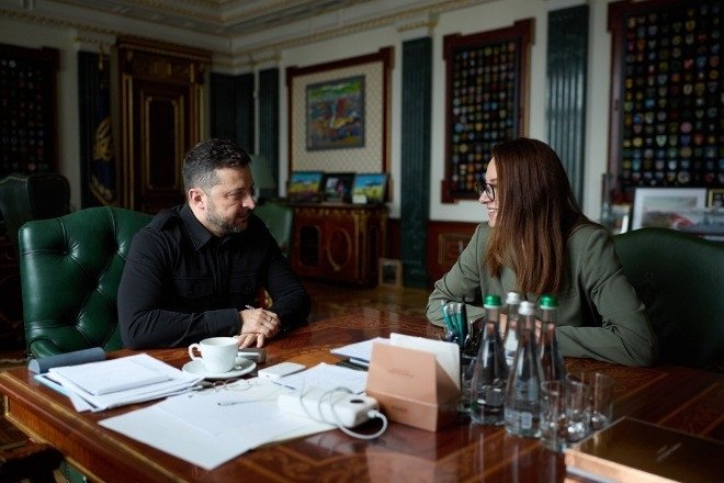 ong-zelensky-mien-nhiem-thu-tuong-ukraine,-nga-kiem-soat-them-lang-o-sumy