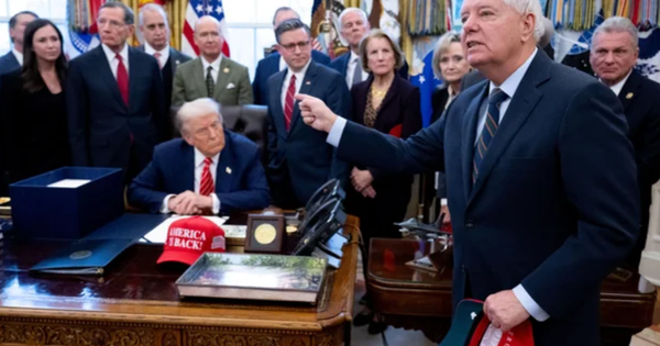 benh-l&yacute;-nguy-hiem-hiem-gap-khien-thuong-nghi-si-th&acirc;n-&ocirc;ng-trump-dot-ngot-qua-doi