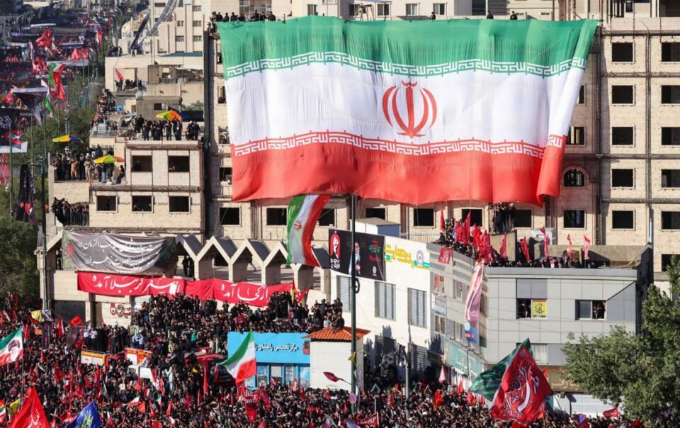 iran-tuyen-bo-pha-huy-he-thong-patriot-va-loat-muc-tieu-my-khap-vung-vinh
