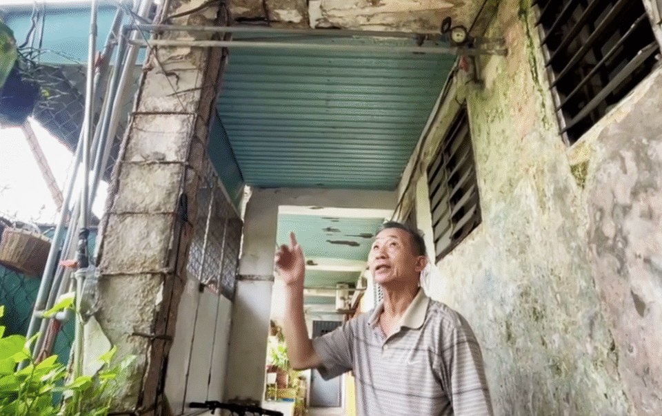 nguoi-dan-bat-an-song-trong-chung-cu-50-nam-tuoi-reu-ra