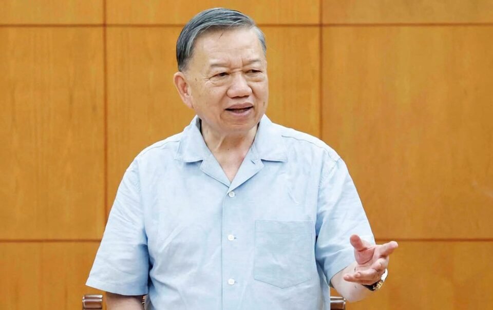 tong-bi-thu,-chu-tich-nuoc-lam-viec-voi-cac-co-quan-phat-trien-cong-nghiep-hang-hai