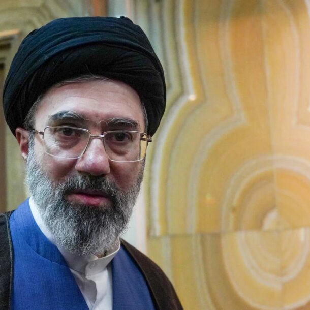 ro-tin-thoi-diem-lanh-tu-toi-cao-iran-mojtaba-khamenei-xuat-hien,-se-gap-tong-thong-putin?