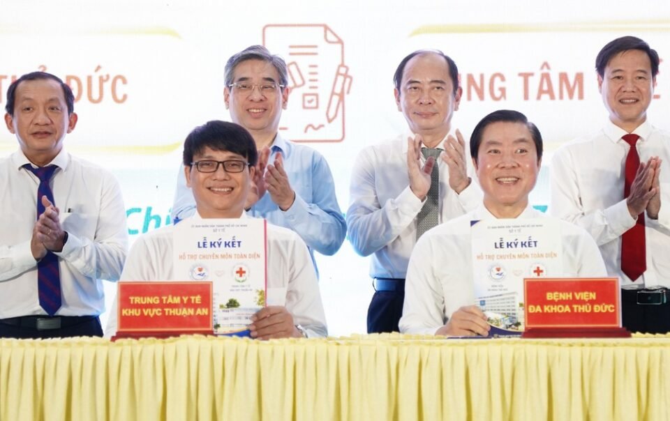 7-benh-vien-da-khoa-tp.hcm-ho-tro-chuyen-mon-toan-dien-cho-7-trung-tam-y-te
