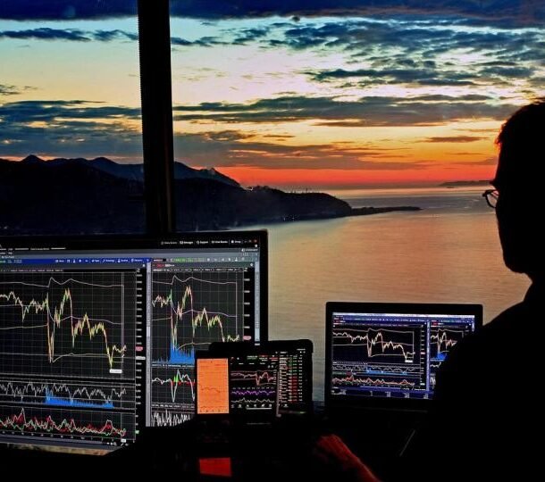 ether-giam-manh-gap-doi-bitcoin-va-hype-giam-10%-khi-giao-dich-chip-ngung-hoat-dong