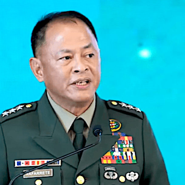 tong-thong-philippines-bo-nhiem-tan-tong-tham-muu-truong-luc-luong-vu-trang