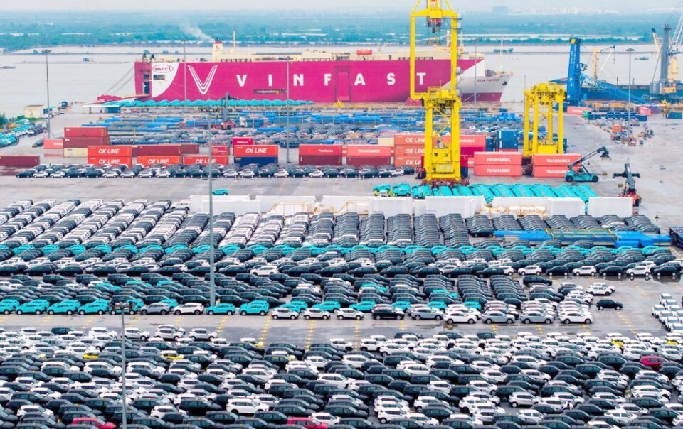 hon-5.000-xe-vinfast-len-2-tau,-chuan-bi-xuat-sang-chau-au-va-nhieu-quoc-gia-chau-a