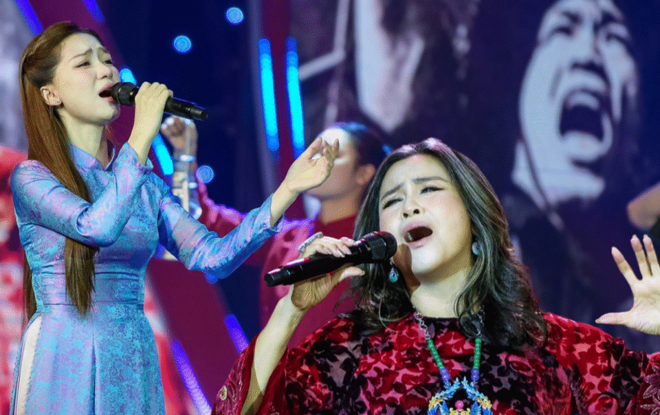 thanh-lam-hat-mau-hoa-do,-hoa-minzy-hat-noi-dau-giua-hoa-binh-tuong-nho-mot-thoi-hoa-lua