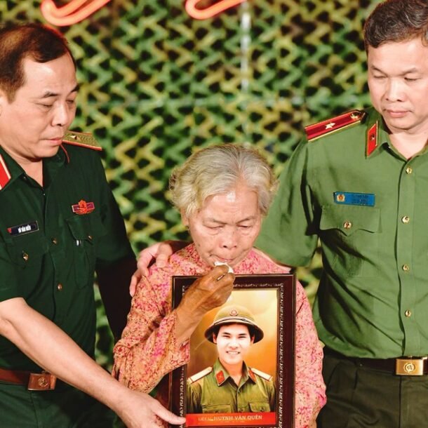 phut-nghen-ngao-khi-liet-si-huynh-van-quen-da-co-anh-tho-sau-hang-chuc-nam-mong-moi