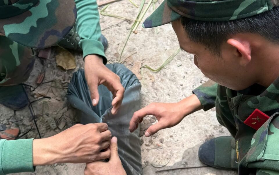 tu-tin-bao-cua-nguoi-dan,-doi-k71-tay-ninh-quy-tap-duoc-mot-bo-hai-cot-liet-si-o-tan-thanh