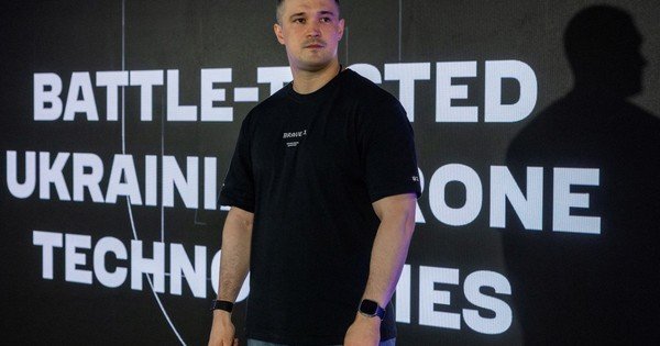 cuu-bo-truong-quoc-phòng-ukraine-tu-choi-de-nghi-cua-tong-thong-zelensky