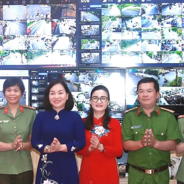 trung-tam-chi-huy-hinh-anh-dung-camera-ai-o-hoc-mon-gop-phan-dam-bao-an-ninh-trat-tu