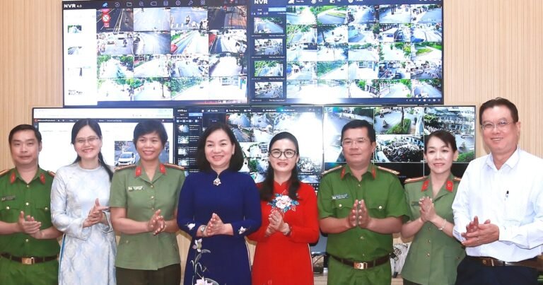 trung-tam-chi-huy-hinh-anh-dung-camera-ai-o-hoc-mon-gop-phan-dam-bao-an-ninh-trat-tu