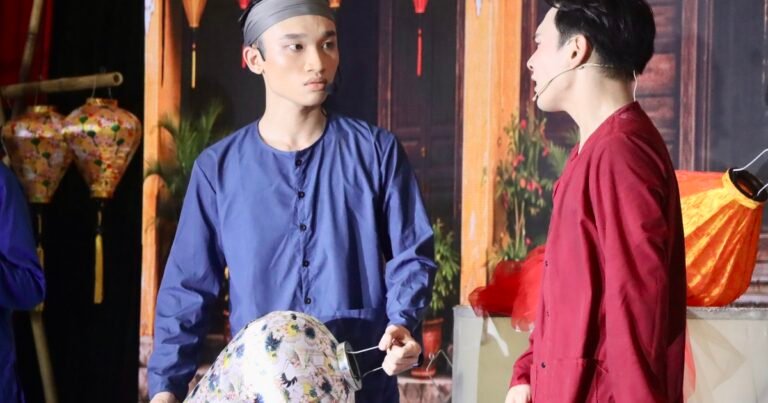 den-long-hoi-an,-dieu-bai-choi-‘ke-chuyen’-giua-long-tp.hcm-qua-ban-tay-sinh-vien