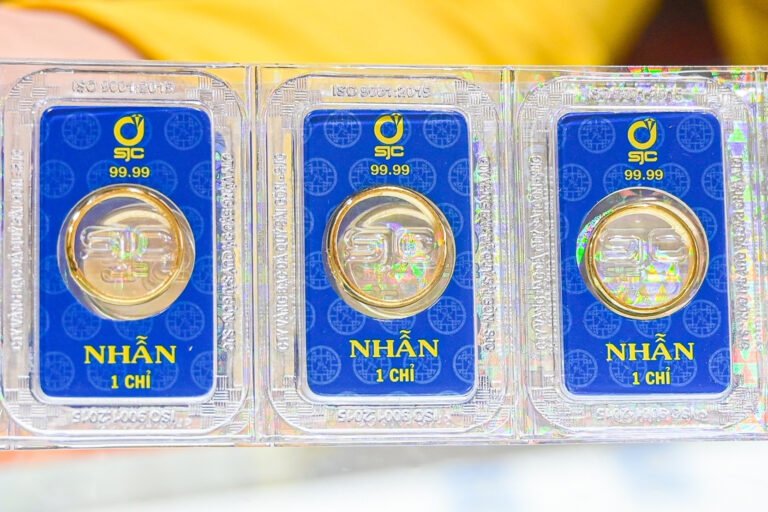 gia-vang-hom-nay-17/7/2026-lao-doc,-mat-moc-3.970-usd/ounce