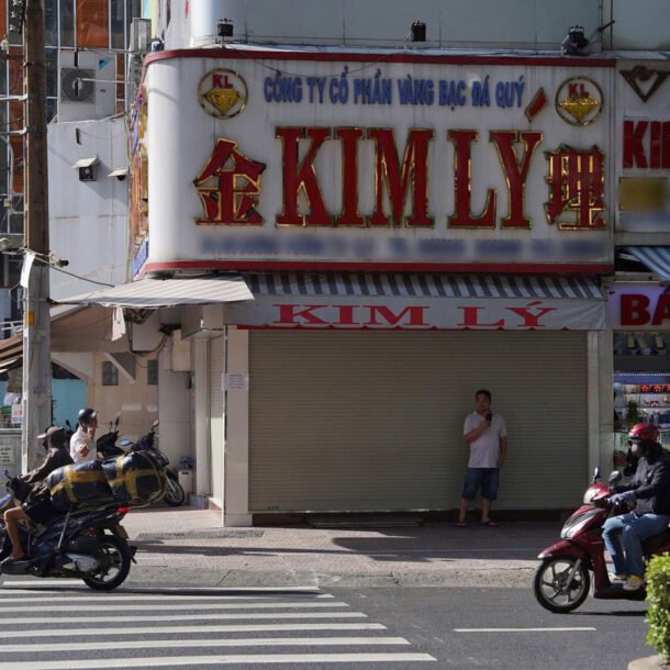 chu-tiem-vang,-kim-cuong-kim-ly-tuyen-bo-lam-an-chan-chinh,-uy-tin-truoc-khi-bi-khoi-to