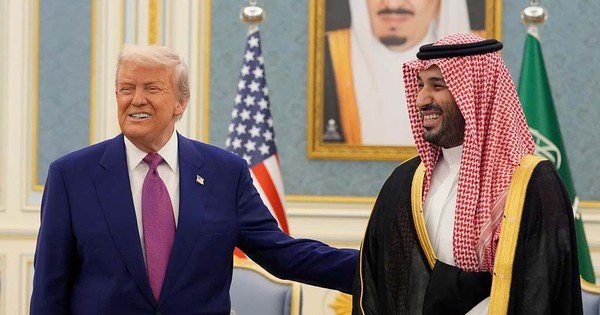 nuoc-co-rui-ro-cua-&ocirc;ng-trump-voi-a-rap-x&ecirc;-&uacute;t