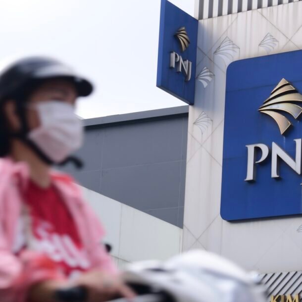 pnj-tiep-tuc-tang-tran,-co-phieu-vietcap-day-song-sau-tin-ve-giao-dich-co-phieu-cua-lanh-dao