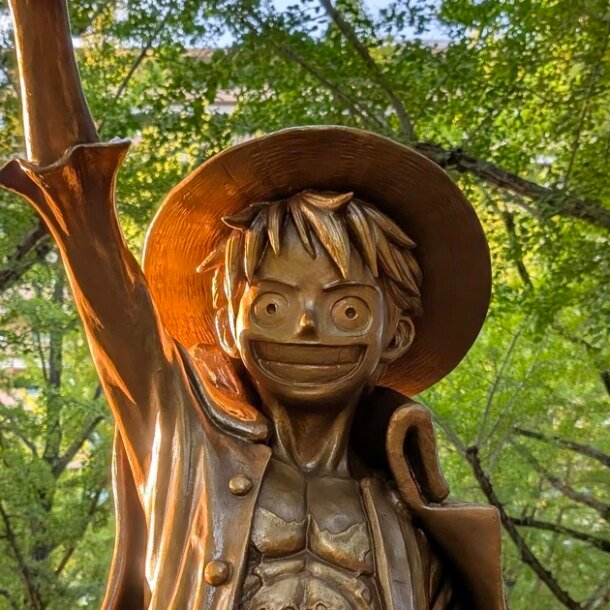 tuong-luffy-trong-one-piece-van-hien-ngang-sau-tran-dong-dat-rung-chuyen-nhat-ban