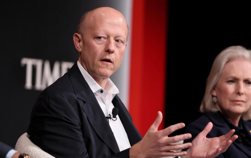 circle-slides-after-morgan-stanley-downgrade,-cut-in-price-target