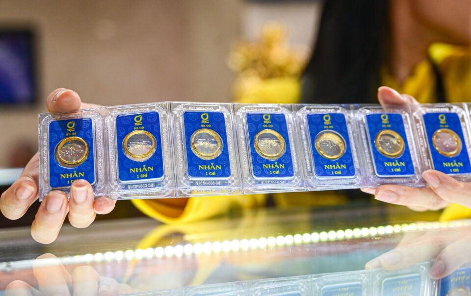 1-gam-vang-doi-duoc-bao-nhieu-chi?-cach-quy-doi-chinh-xac