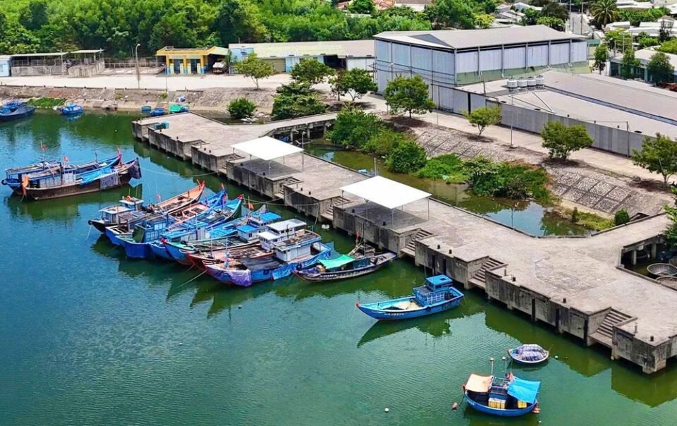 dau-tu-them-8-ti-dong-de-‘hoi-sinh’-cang-ca-gan-200-ti-o-quang-ngai
