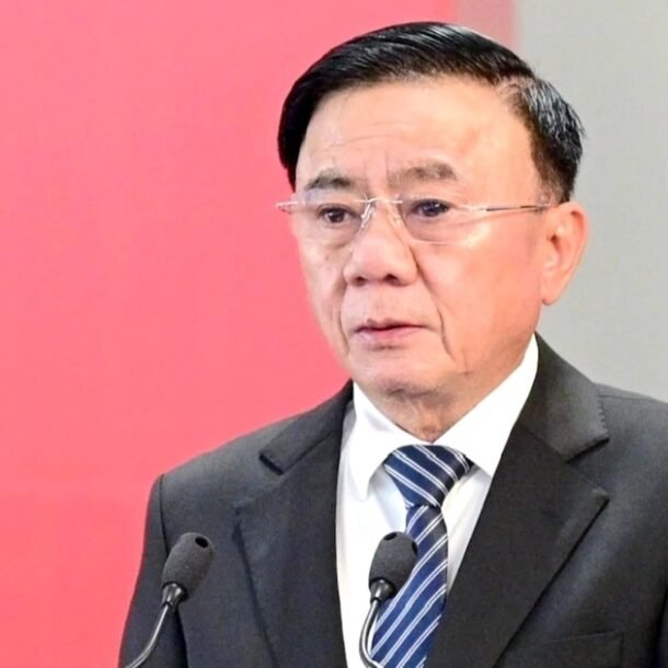 bo-chinh-tri:-chan-chinh,-xu-ly-nghiem-viec-loi-dung-danh-nghia-hoi-de-hoat-dong-truc-loi
