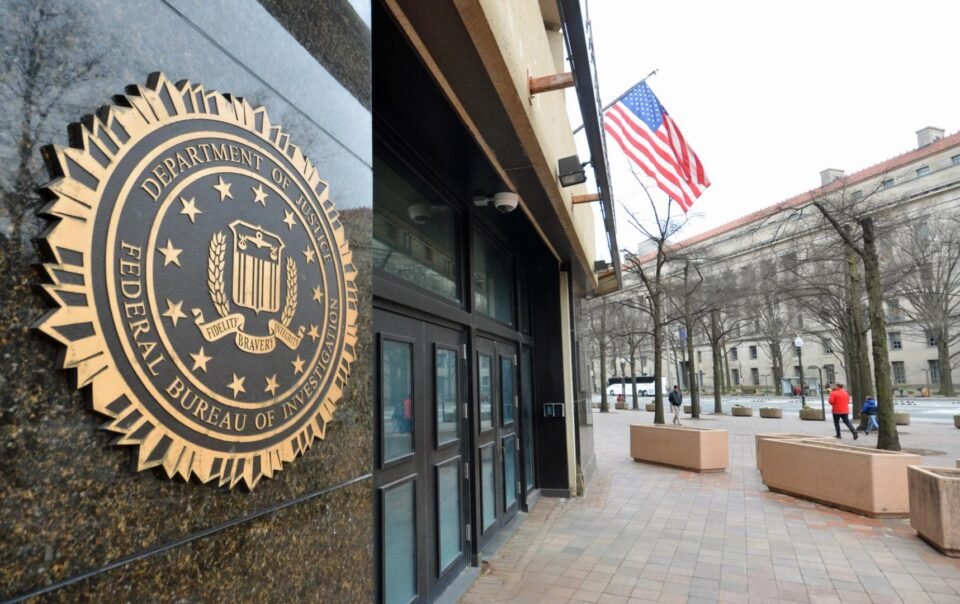 us.-fbi-intelligence-agent-arrested-in-connection-with-theft-of-$1-million-in-crypto