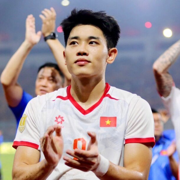 bao-chi-dong-nam-a-khen-nuc-no-bong-da-viet-nam-manh-me,-khong-dua-vao-nhap-tich