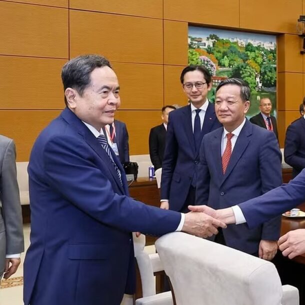 chu-tich-quoc-hoi-de-nghi-ngoai-giao-tien-phong-thu-hut-cac-dong-von-the-he-moi