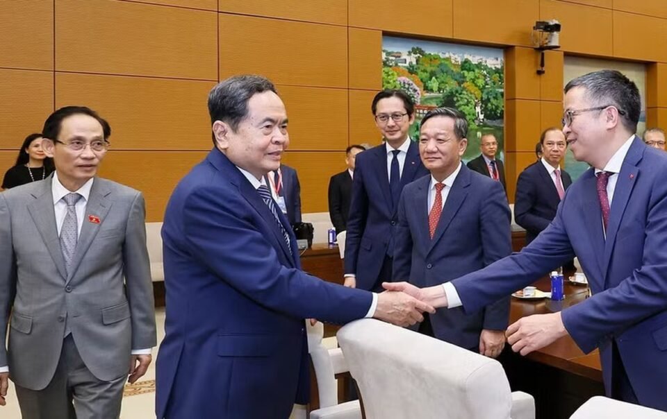 chu-tich-quoc-hoi-de-nghi-ngoai-giao-tien-phong-thu-hut-cac-dong-von-the-he-moi