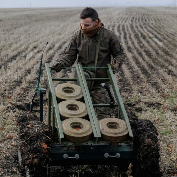 ukraine-dat-cuoc-vao-robot-chien-dau-de-bu-dap-thieu-hut-nhan-luc