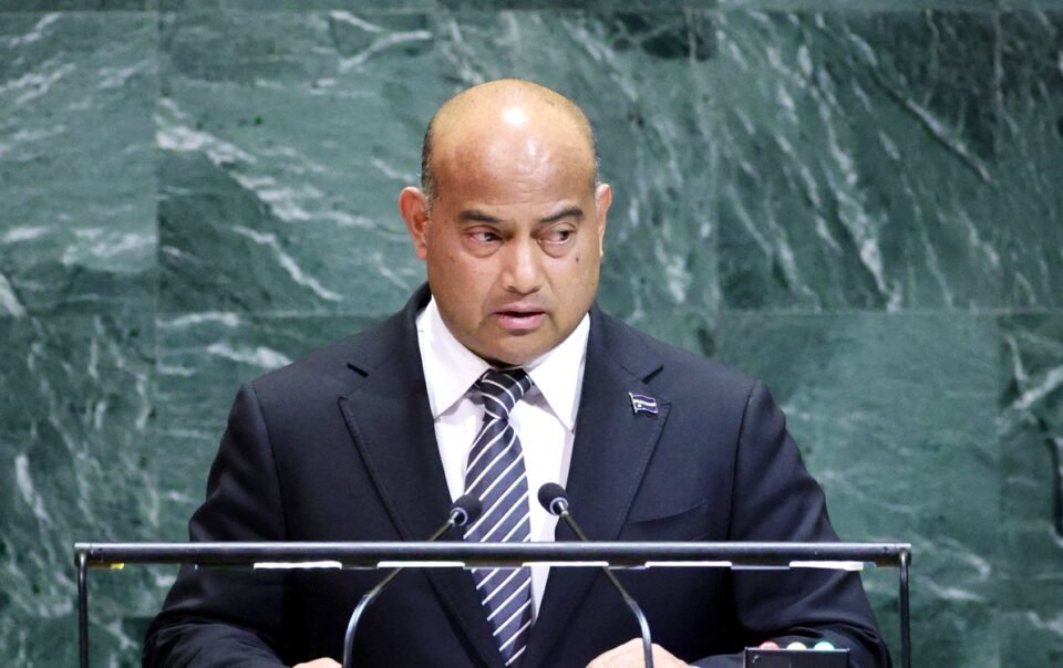 quoc-gia-nauru-chinh-thuc-doi-ten-thanh-naoero,-tro-ve-ten-goi-ban-dia
