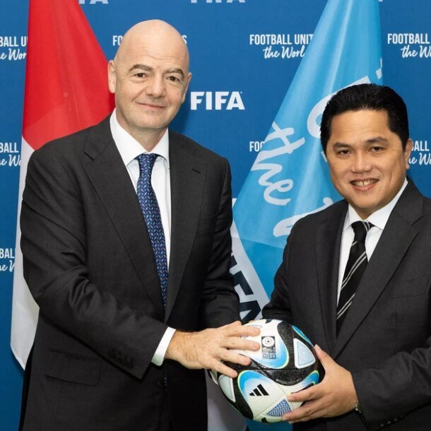 indonesia-keu-goi-ung-ho-chu-tich-fifa-infantino