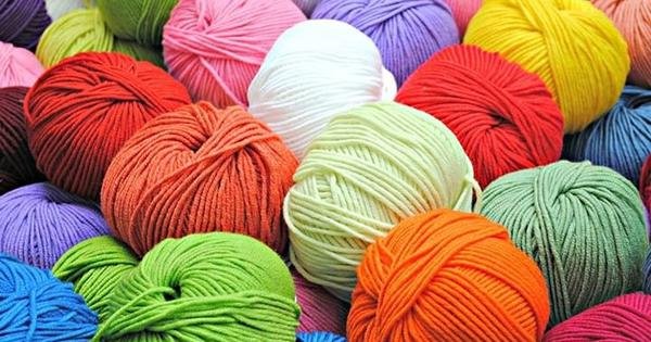 uniqlo-giam-du-no,-may-viet-tien-bao-lai-ky-luc